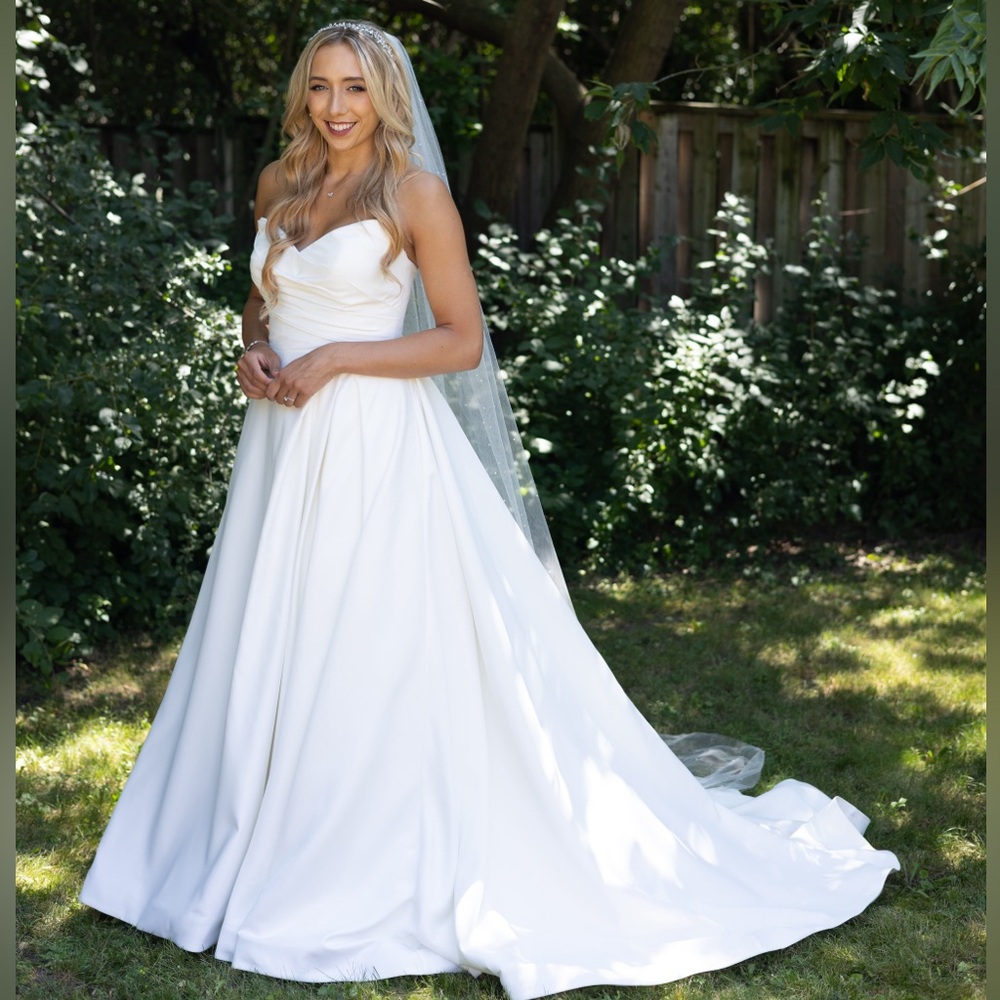 Wedding dress - Madison James - MJ813